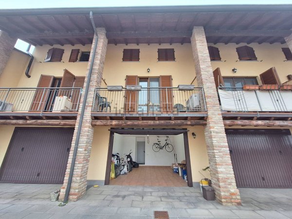 casa indipendente in vendita a Barbata