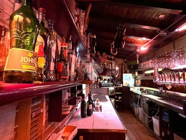 negozio in vendita a Barbata