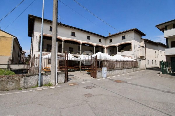 casa indipendente in vendita a Barbata