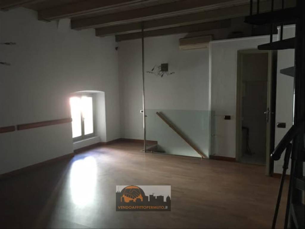 casa indipendente in vendita a Bariano