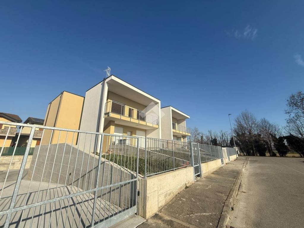 appartamento in vendita a Bariano