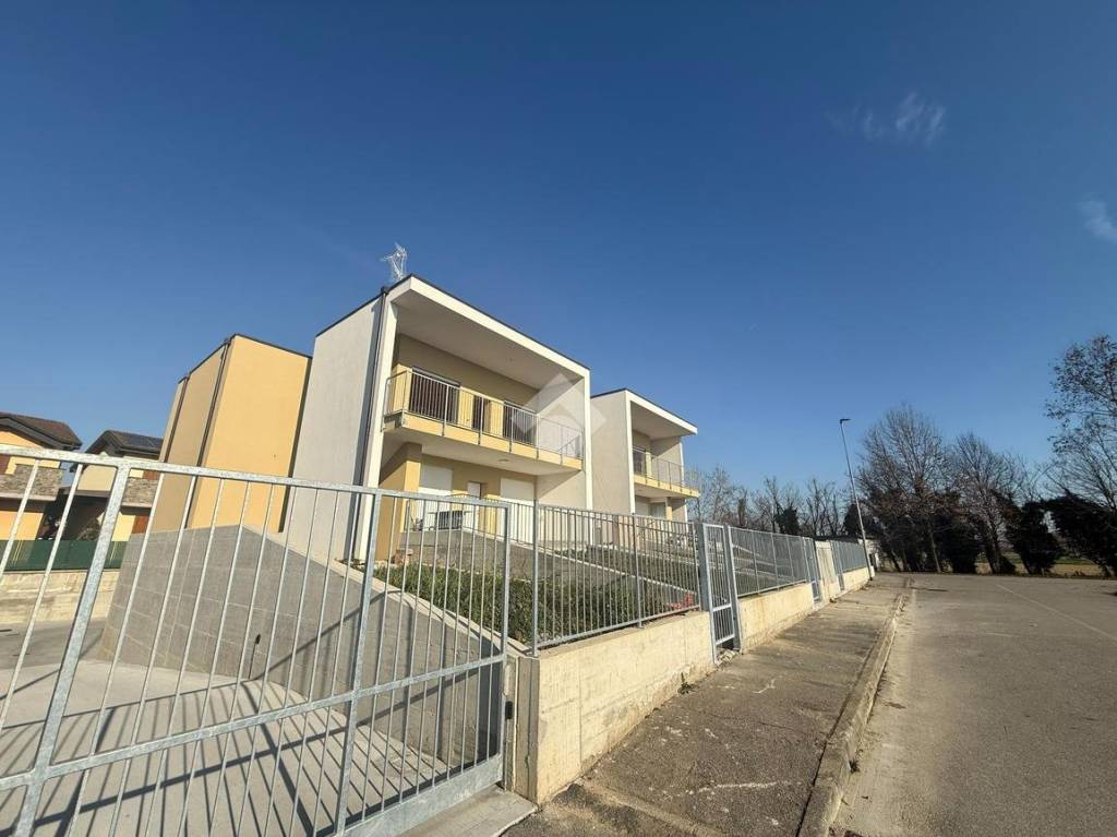 appartamento in vendita a Bariano