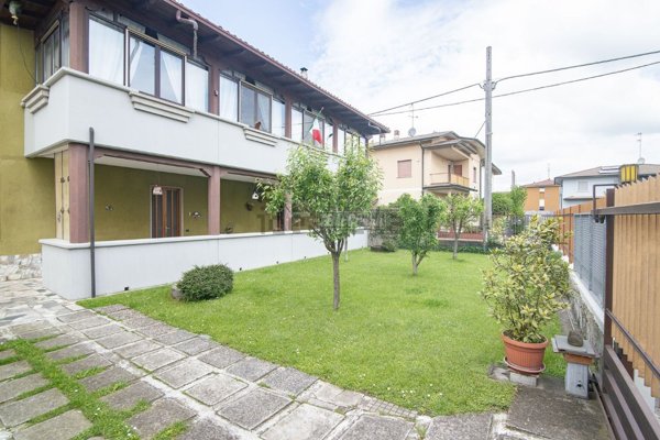 casa indipendente in vendita a Bariano