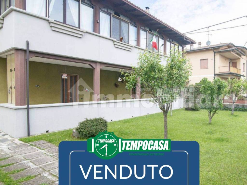 casa indipendente in vendita a Bariano