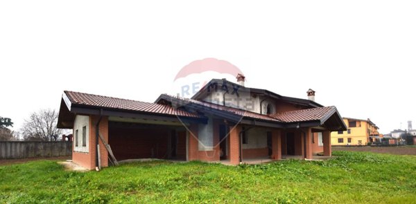 casa indipendente in vendita a Bariano