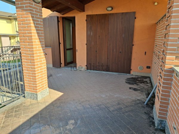 casa indipendente in vendita a Bariano