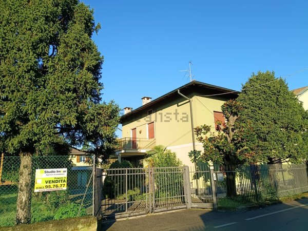 casa indipendente in vendita a Bariano