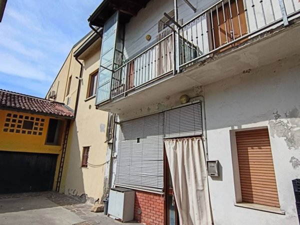 casa indipendente in vendita a Bariano