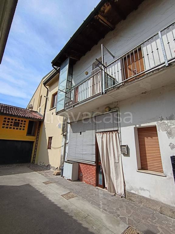 casa indipendente in vendita a Bariano