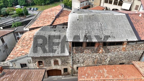 casa indipendente in vendita a Bariano