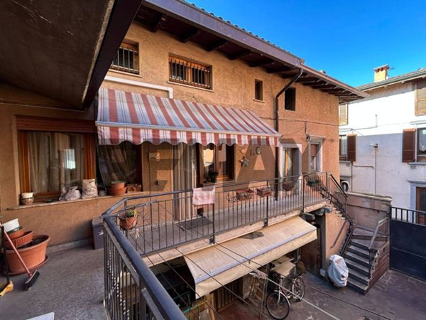 casa indipendente in vendita a Bariano