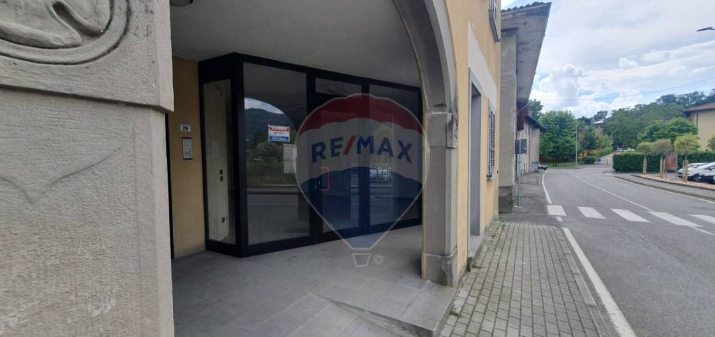 negozio in vendita a Barzana