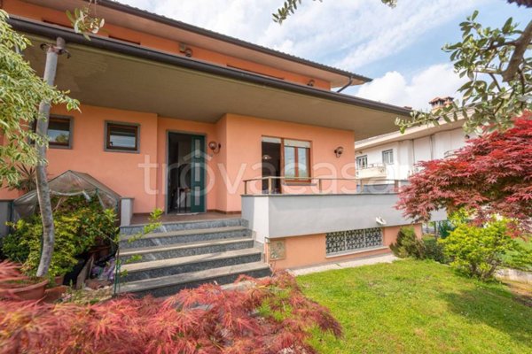 casa indipendente in vendita a Barzana