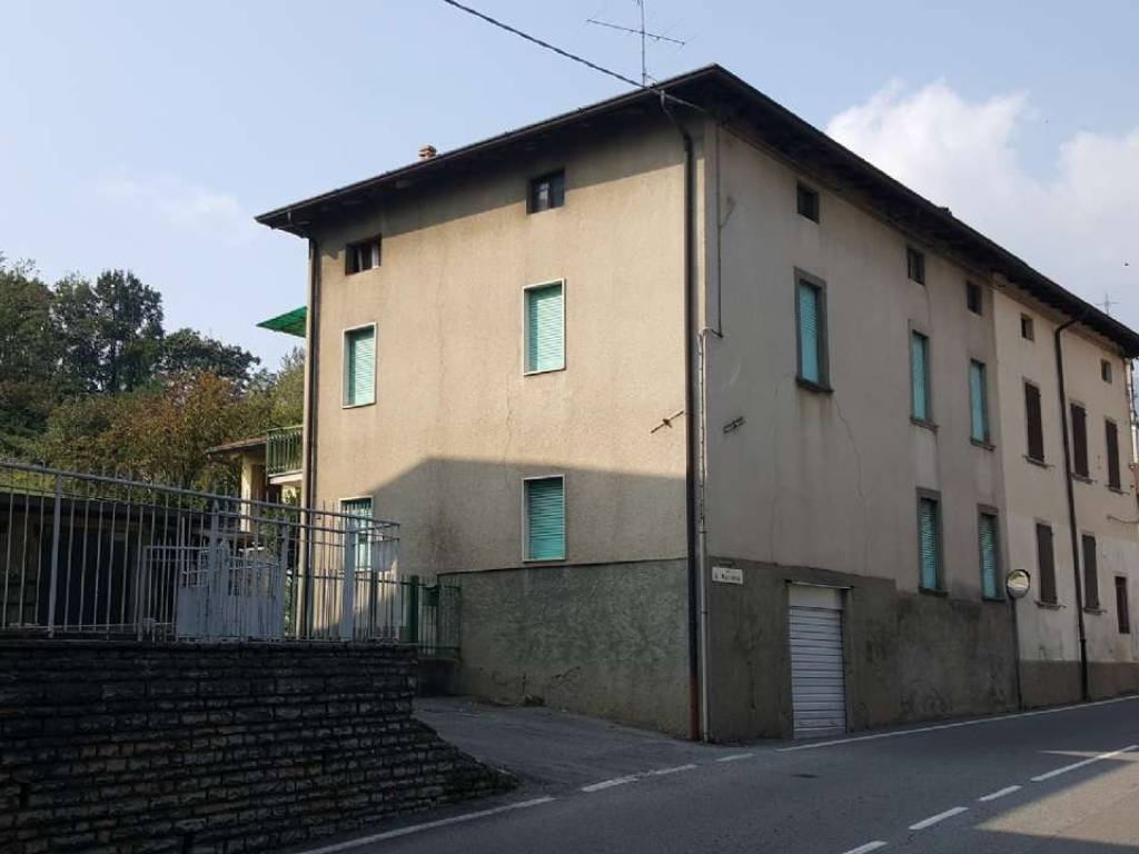 casa indipendente in vendita a Barzana