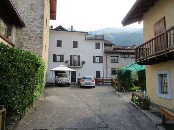 appartamento in vendita a Bedulita in zona Capietrobelli