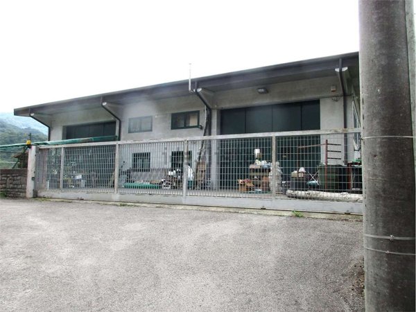 capannone in vendita a Berbenno