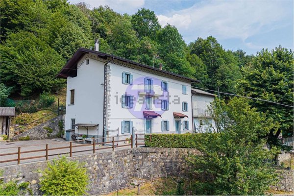 casale in vendita a Berbenno