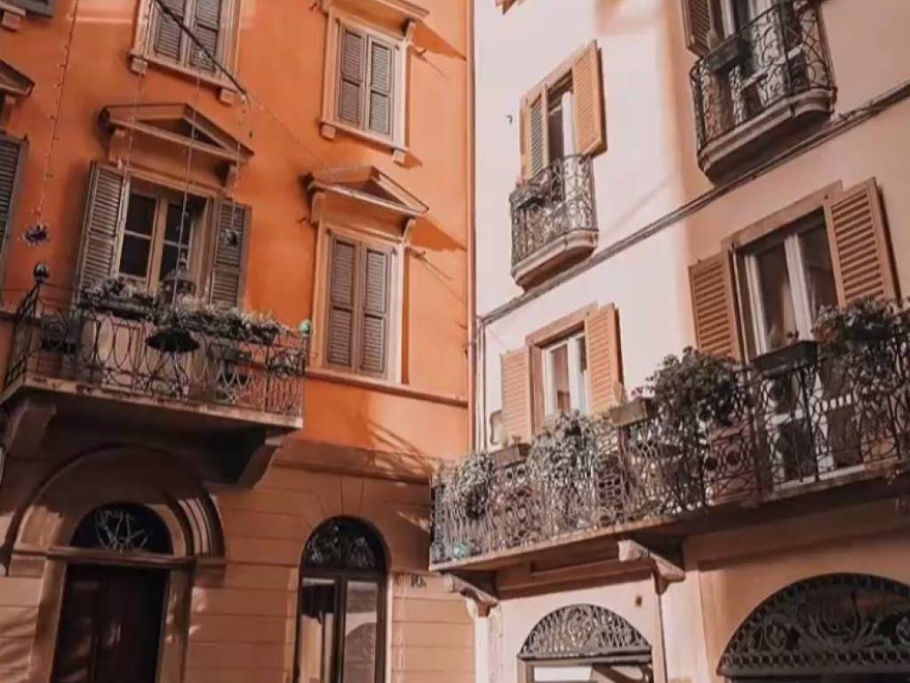 intera palazzina in vendita a Bergamo in zona Borgo Palazzo