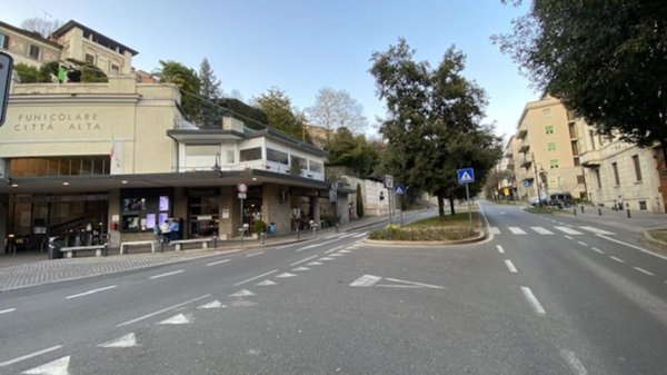 ufficio in vendita a Bergamo in zona Borgo Pignolo