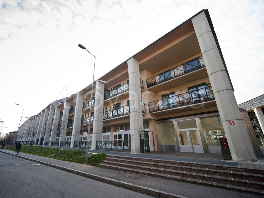 negozio in vendita a Bergamo in zona Bergamo Centro