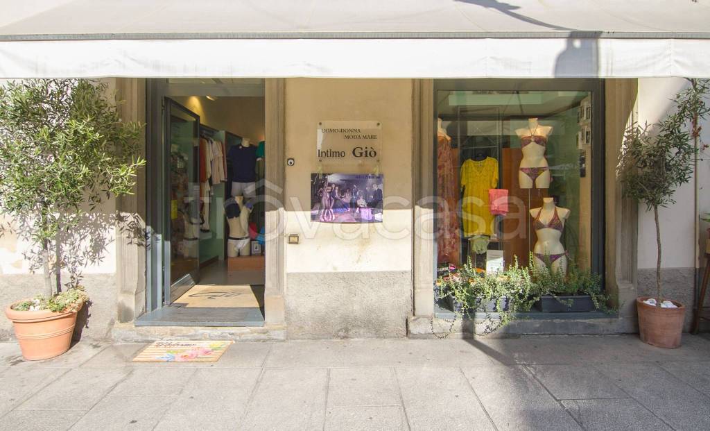 negozio in vendita a Bergamo in zona Bergamo Centro