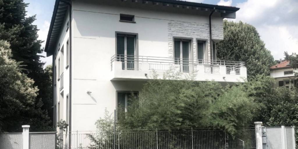 casa indipendente in vendita a Bergamo in zona Città Alta