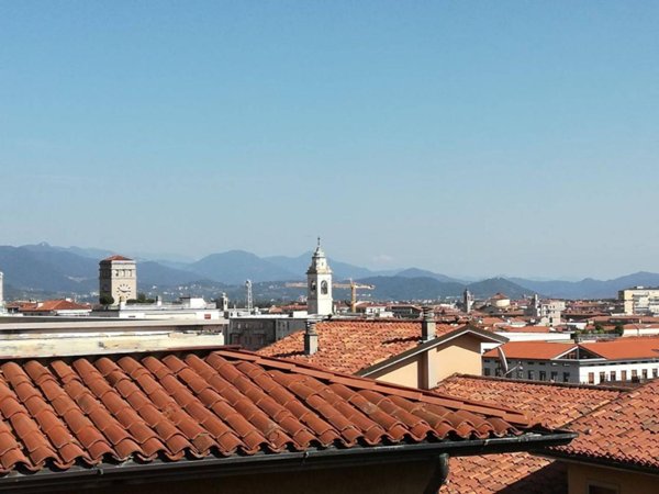 appartamento in vendita a Bergamo in zona Borgo Palazzo