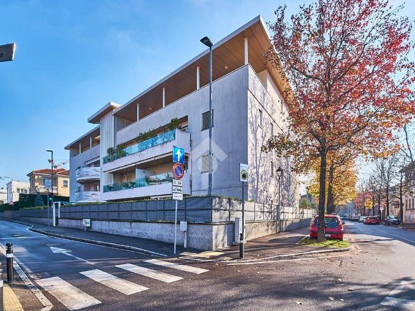 appartamento in vendita a Bergamo in zona Redona