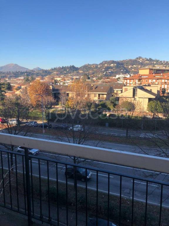 appartamento in vendita a Bergamo in zona Loreto
