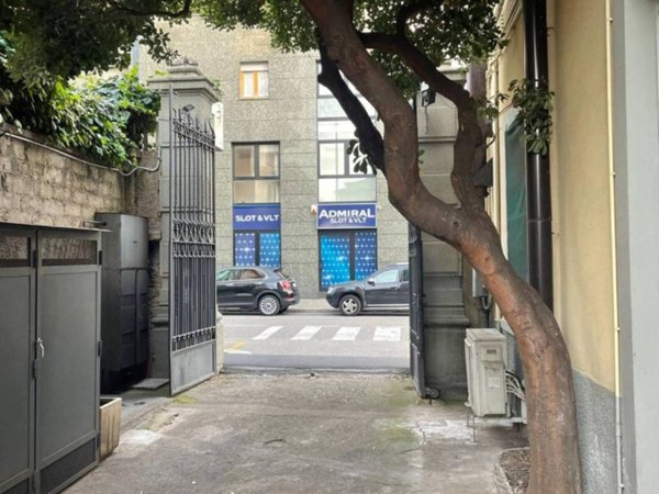 negozio in vendita a Bergamo in zona Borgo Palazzo