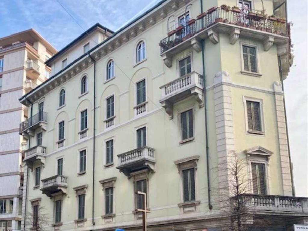 intera palazzina in vendita a Bergamo in zona Bergamo Centro