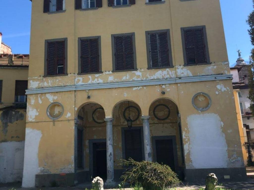 intera palazzina in vendita a Bergamo in zona Borgo Palazzo