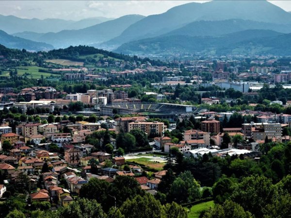 intera palazzina in vendita a Bergamo in zona Colognola