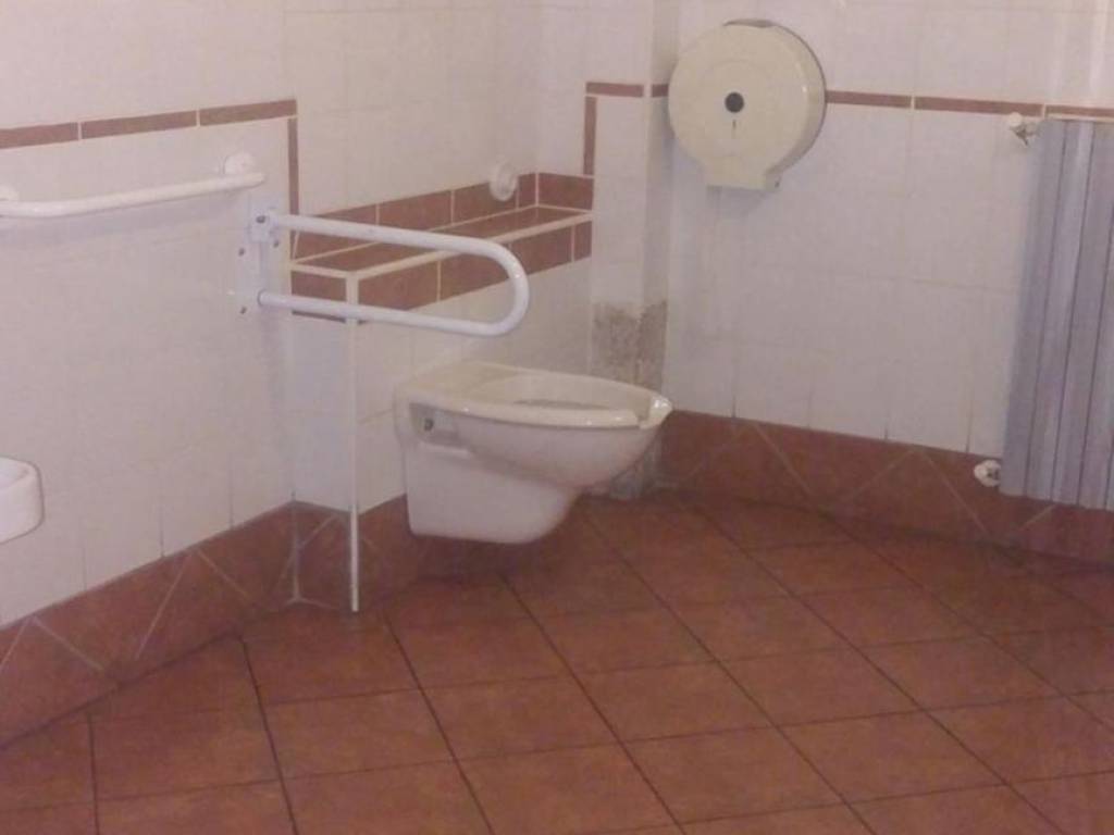 negozio in vendita a Bergamo in zona Longuelo