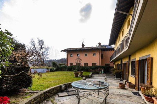casa indipendente in vendita a Bergamo in zona Castagneta/Pianone