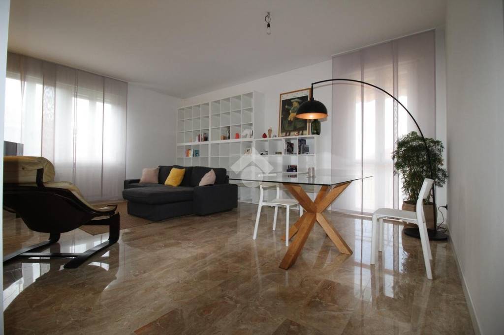 appartamento in vendita a Bergamo in zona Bergamo Centro