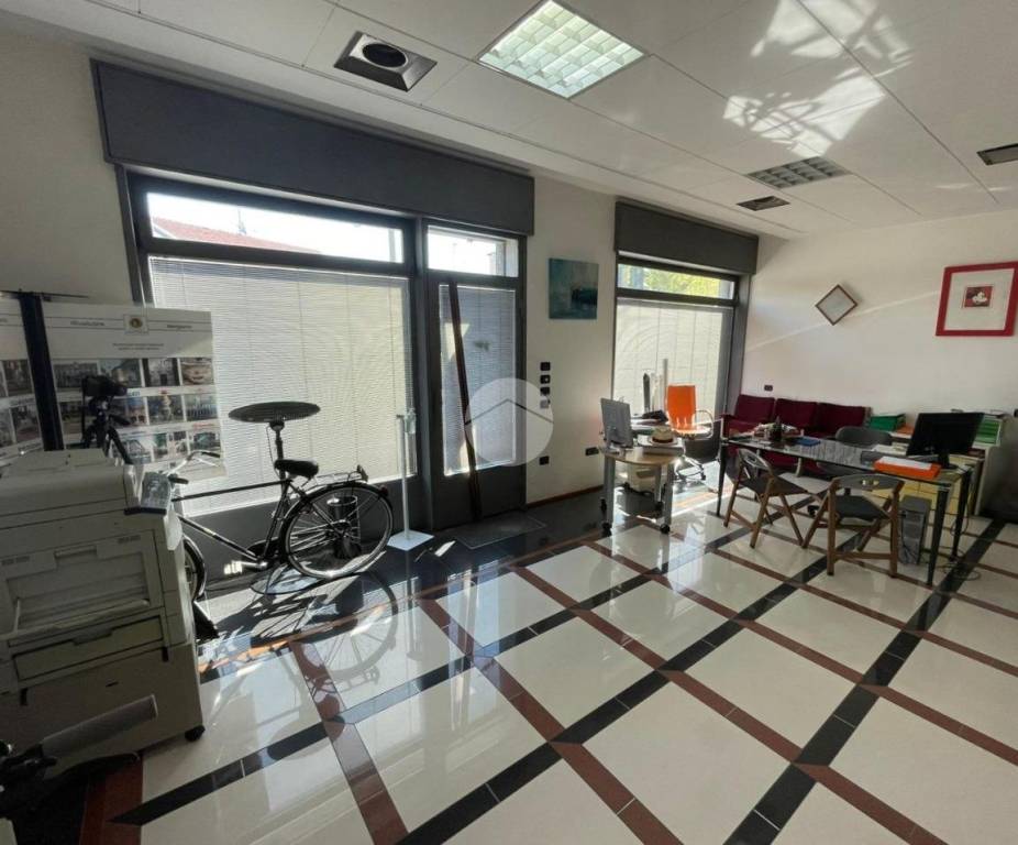 ufficio in vendita a Bergamo in zona Campagnola