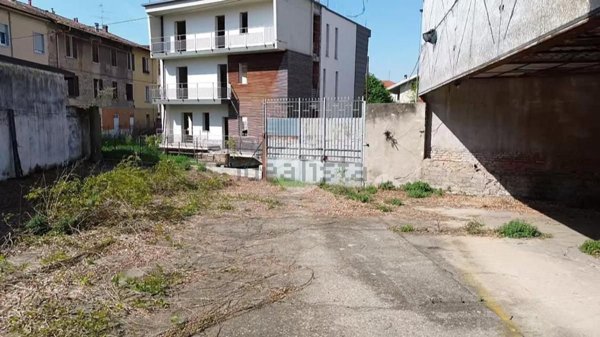 capannone in vendita a Bergamo in zona Campagnola
