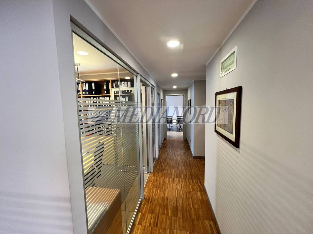 ufficio in vendita a Bergamo in zona Bergamo Centro