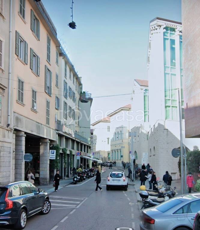 negozio in vendita a Bergamo in zona Bergamo Centro