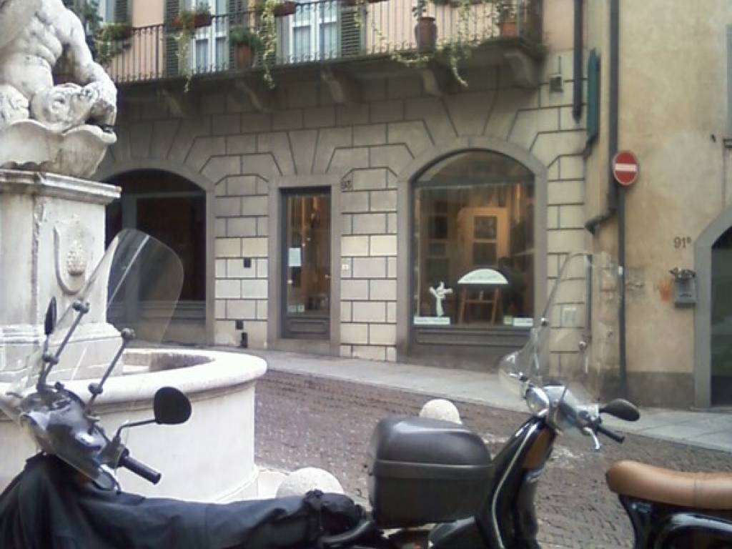 negozio in vendita a Bergamo in zona Borgo Pignolo