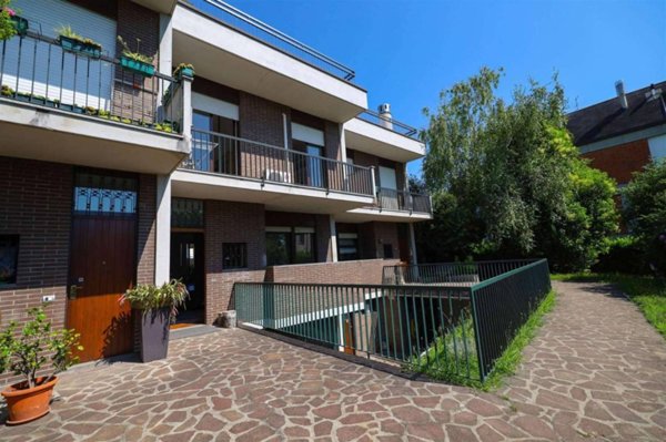 casa indipendente in vendita a Bergamo in zona Monterosso