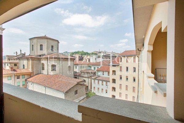 appartamento in vendita a Bergamo in zona Bergamo Centro