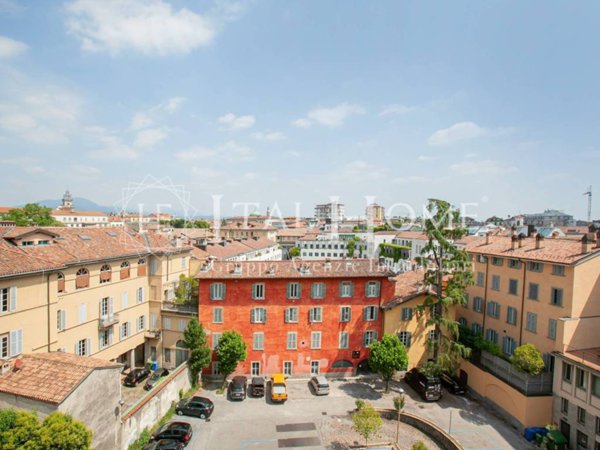 appartamento in vendita a Bergamo in zona Bergamo Centro