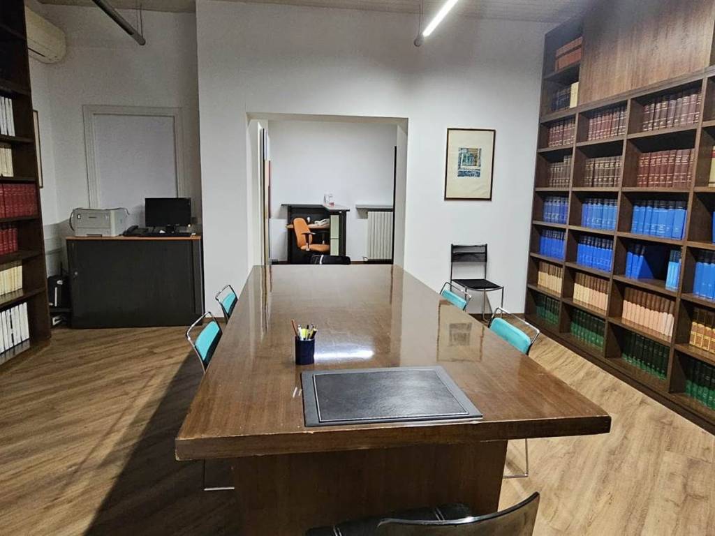 ufficio in vendita a Bergamo in zona Bergamo Centro