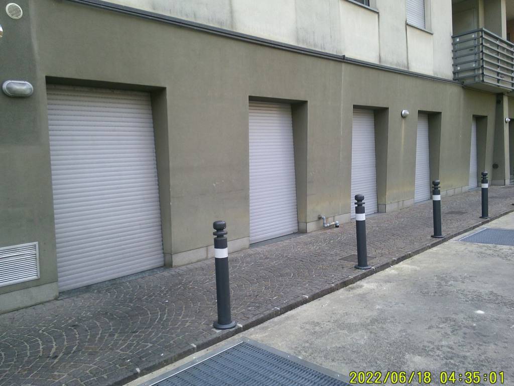 negozio in vendita a Bergamo in zona Borgo Palazzo