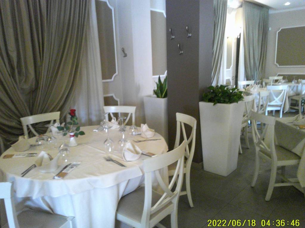 negozio in vendita a Bergamo in zona Borgo Palazzo