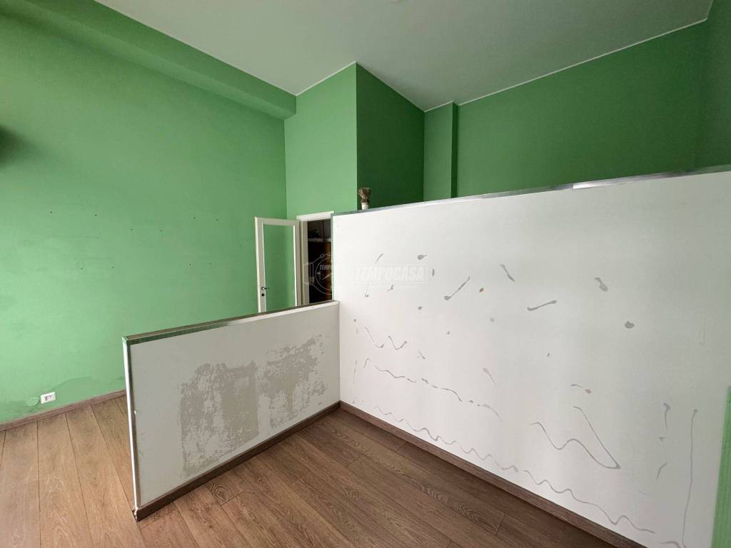 negozio in vendita a Bergamo in zona Borgo Palazzo