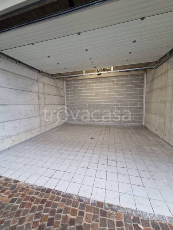 locale di sgombero in vendita a Bergamo in zona Bergamo Centro