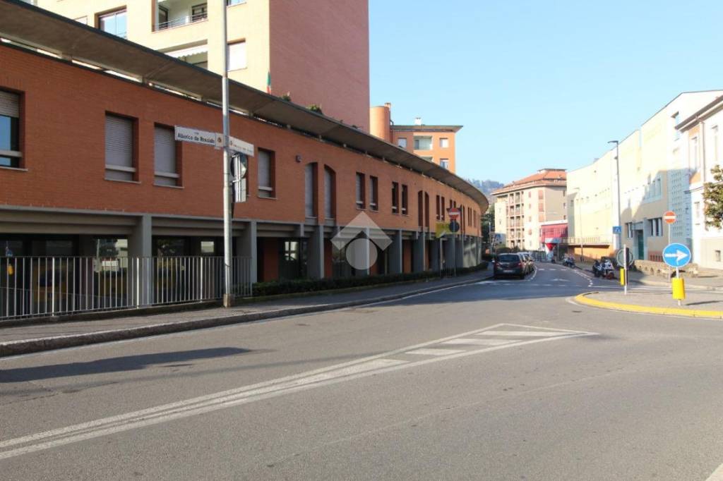 ufficio in vendita a Bergamo in zona Borgo Santa Caterina